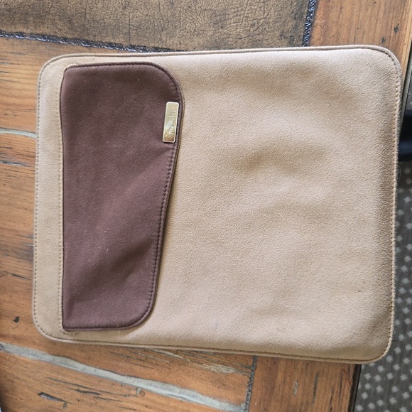 Moshi Case for MacBook or ipad. - Picture 2 of 3